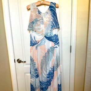 Perfect Mother of the Bride beach wedding dress.  Worn once and dry cleaned.